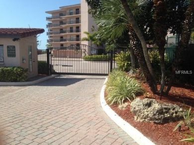 Gulf View, Two Bedroom Two Bathroom Beach Condo with a Pool Gulf View, Two Bedroom Two Bathroom Beach Condo with a Pool